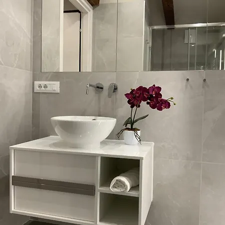 Go 5, In Centro Citta * Gorycja