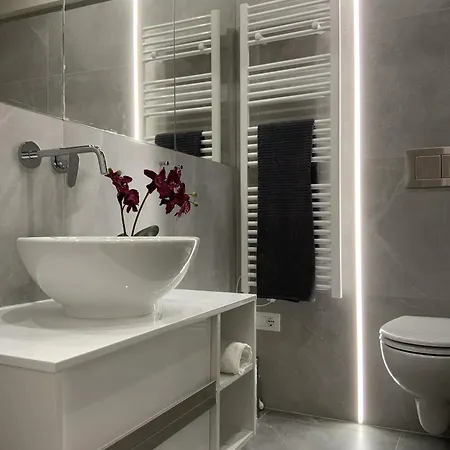 Go 5, In Centro Citta Apartament *