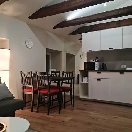 Go 5, In Centro Citta Apartament Gorycja